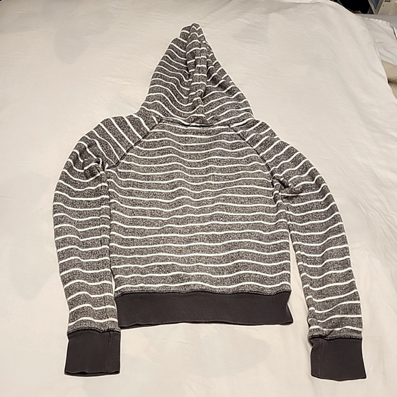 PINK 1986 Active Wear Victoria Secret Hooded Sweatshirt. SIZE: S - Picture 4 of 5